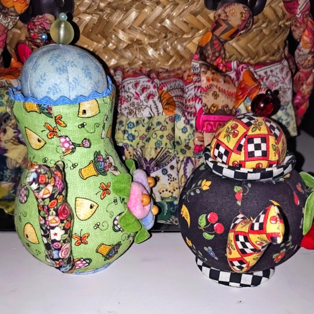 VTG Mary Engelbreit Teapot Pincushion Set - Picture 3 of 11